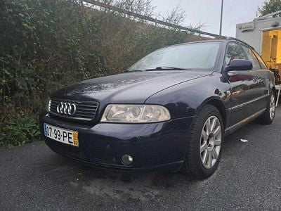 Usado 2000 Audi A4 Sedan | € 2.200