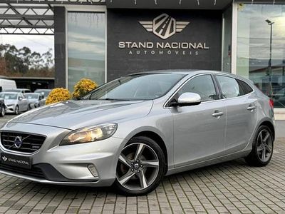 Cinzento Usado 2017 Volvo V40 | € 9.000
