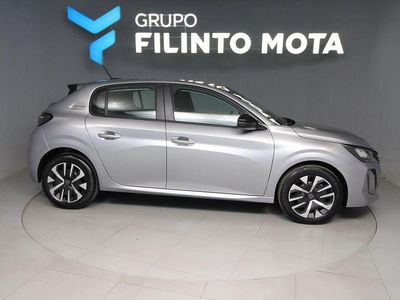Cinza Usado 2025 Peugeot 208 Style Citadino | € 17.390 (Preço justo)