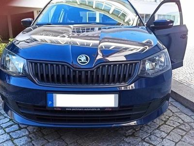 Usado Skoda Fabia 60 HP (44 kW) 2017 Azul Citadino