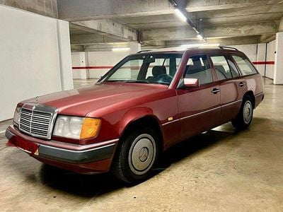 Usado 1991 Mercedes E250 Sedan | € 2.790