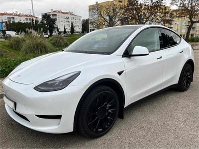 Usado Tesla Model Y 239 kW (325 HP) 2023 Branco SUV