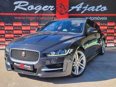 Usado Jaguar XE R-Sport 180 HP (132 kW) 2015 Cinzento (metalizado) Sedan