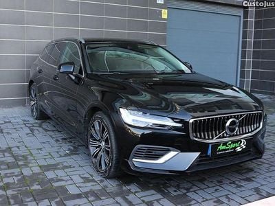 Preto Usado 2021 Volvo V60 Inscription Carrinha | € 25.750 (Preço justo)