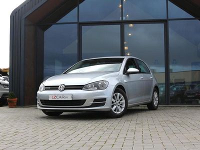 Cinzento Usado 2016 VW Golf VII Trendline Citadino | € 16.750 (Caro)