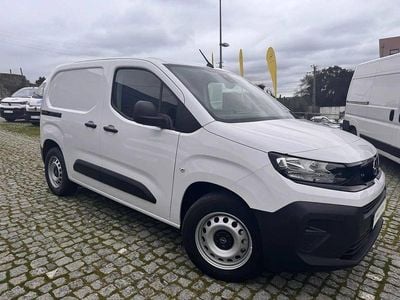 Branco Usado 2025 Opel Combo-e Life Sedan | € 28.990
