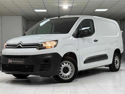 Branco Usado 2023 Citroën Berlingo Monovolume | € 17.990 (Preço elevado)