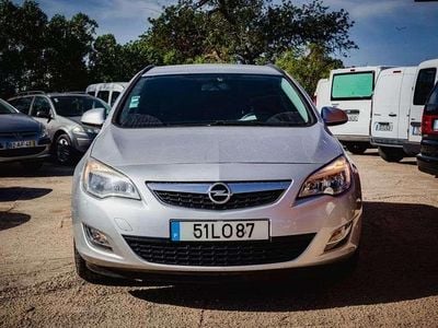 Usado Opel Astra Cosmo 95 HP (69 kW) 2011 Cinza Carrinha