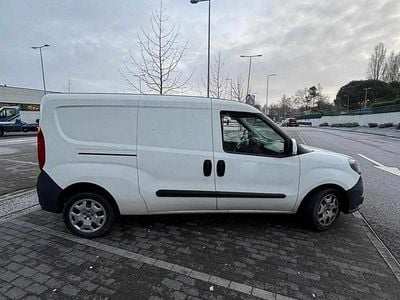 Usado Fiat Doblò 95 HP (69 kW) 2019 Branco Monovolume