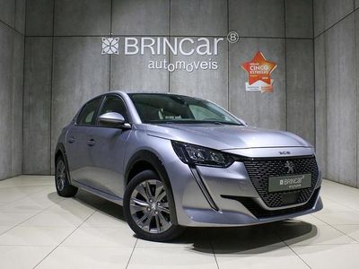 Usado Peugeot e-208 Active 100 kW (136 HP) 2023 Cinza prata Citadino