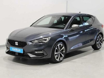 Cinzento Usado 2023 Seat Leon Citadino | € 23.990 (Preço elevado)