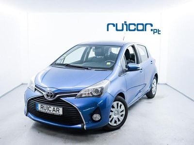Usado Toyota Yaris 69 HP (50 kW) 2017 Azul