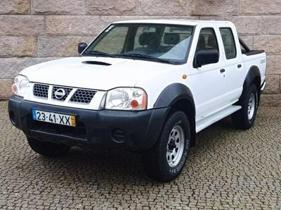 Branco Usado 2004 Nissan Navara Pickup | € 14.900 (Bom preço)