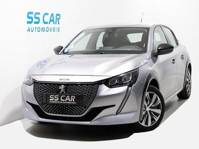 Cinza Usado 2023 Peugeot e-208 Active Citadino | € 15.990 (Preço justo)