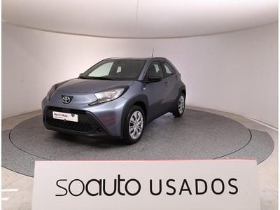 Cinzento escuro Usado 2024 Toyota Aygo X Play SUV | € 16.290 (Preço justo)