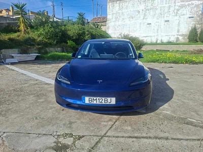 Azul Usado 2024 Tesla Model 3 Standard Range Sedan | € 34.000 (Bom preço)