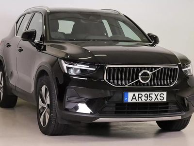 Usado Volvo XC40 Momentum 262 HP (192 kW) 2022 Preto SUV