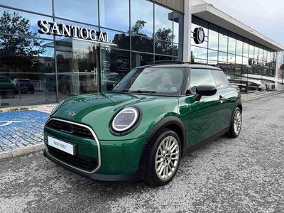 Vermelho Usado 2024 Mini Cooper Favoured Citadino | € 31.900 (Preço justo)