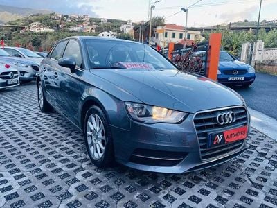 Usado Audi A3 Sportback Sport 110 HP (80 kW) 2016 Cinza Citadino