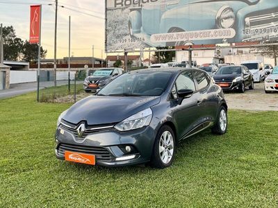 Usado Renault Clio IV Zen 75 HP (55 kW) 2017 Cinzento Citadino