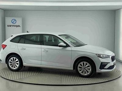 Branco Novo 2025 Skoda Scala Selection Citadino | € 26.330
