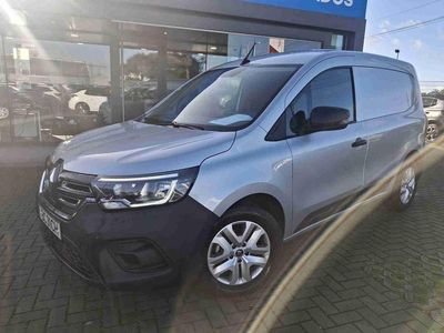 Cinzento Usado 2023 Renault Kangoo Monovolume | € 21.490 (Preço justo)