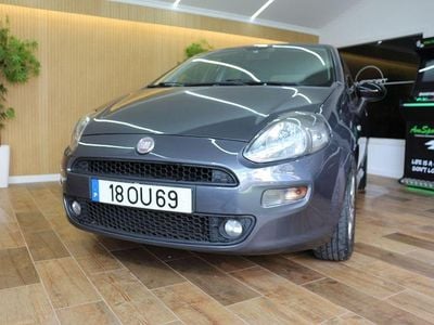 Usado Fiat Punto Lounge 85 HP (62 kW) 2014 Cinza Citadino