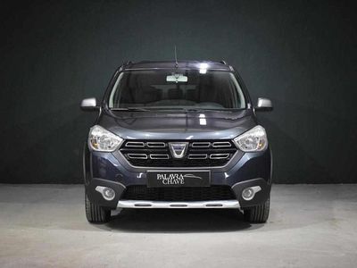 Usado Dacia Lodgy 109 HP (80 kW) 2018 Cinzento Monovolume