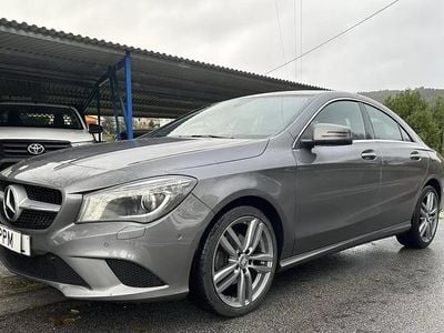 Cinza Usado 2016 Mercedes CLA200 Urban Coupé | € 20.999 (Preço elevado)