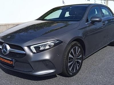 Cinza Usado 2020 Mercedes A250 | € 24.490