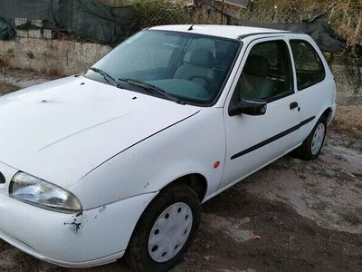 usado Ford Fiesta 1.8d van recuperar ou inteira para peças