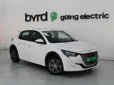 Branco Usado 2021 Peugeot e-208 Active Citadino | € 16.900 (Preço justo)
