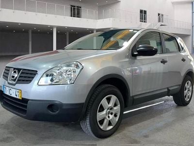 Usado Nissan Qashqai Tekna 109 HP (80 kW) 2009 Cinza prata SUV