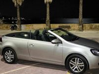 Usado VW Golf Cabriolet 105 HP (77 kW) 2011 Cinzento Cabrios