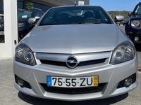 Usado Opel Tigra 70 HP (51 kW) 2005 Cinzento Cabrios