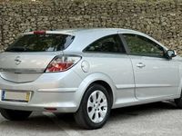 usado Opel Astra GTC 1.7 CDTI - Modelo Sport todos os extras - 5 Lugares