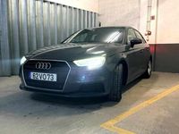 Usado Audi A3 116 HP (85 kW) 2018 Cinzento Sedan