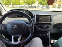 usado Peugeot 208 - 1,2 - gasolina 2015