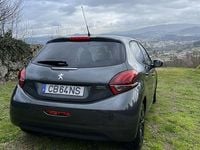 Usado Peugeot 208 82 HP (60 kW) 2015 Citadino