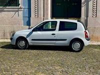 Usado Renault Clio II 64 HP (47 kW) 2005 Branco Citadino