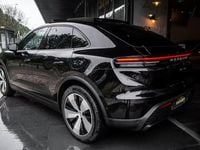 Usado Porsche Macan 4 Electric 300 kW (408 HP) 2025 Preto SUV