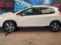 Usado Peugeot 2008 Crossway 110 HP (80 kW) 2015 Branco SUV