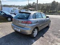 Usado Seat Ibiza 64 HP (47 kW) 2002 Cinzento Citadino