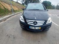 Usado Mercedes B180 109 HP (80 kW) 2010 Preto Monovolume