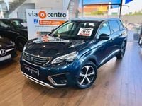 Usado Peugeot 5008 Allure 130 HP (95 kW) 2018 Azul escuro Monovolume