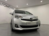 Usado Toyota Verso-S Comfort 90 HP (66 kW) 2011 Cinzento Monovolume