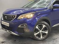 Usado Peugeot 3008 Allure 130 HP (95 kW) 2020 Azul SUV