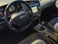 Usado Kia Ceed Sportswagon 128 HP (94 kW) 2015 Preto Carrinha