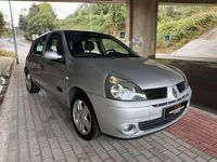 Usado Renault Clio II Extreme 75 HP (55 kW) 2005 Cinzento