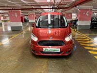 Usado Ford Tourneo 101 HP (74 kW) 2015 Vermelho